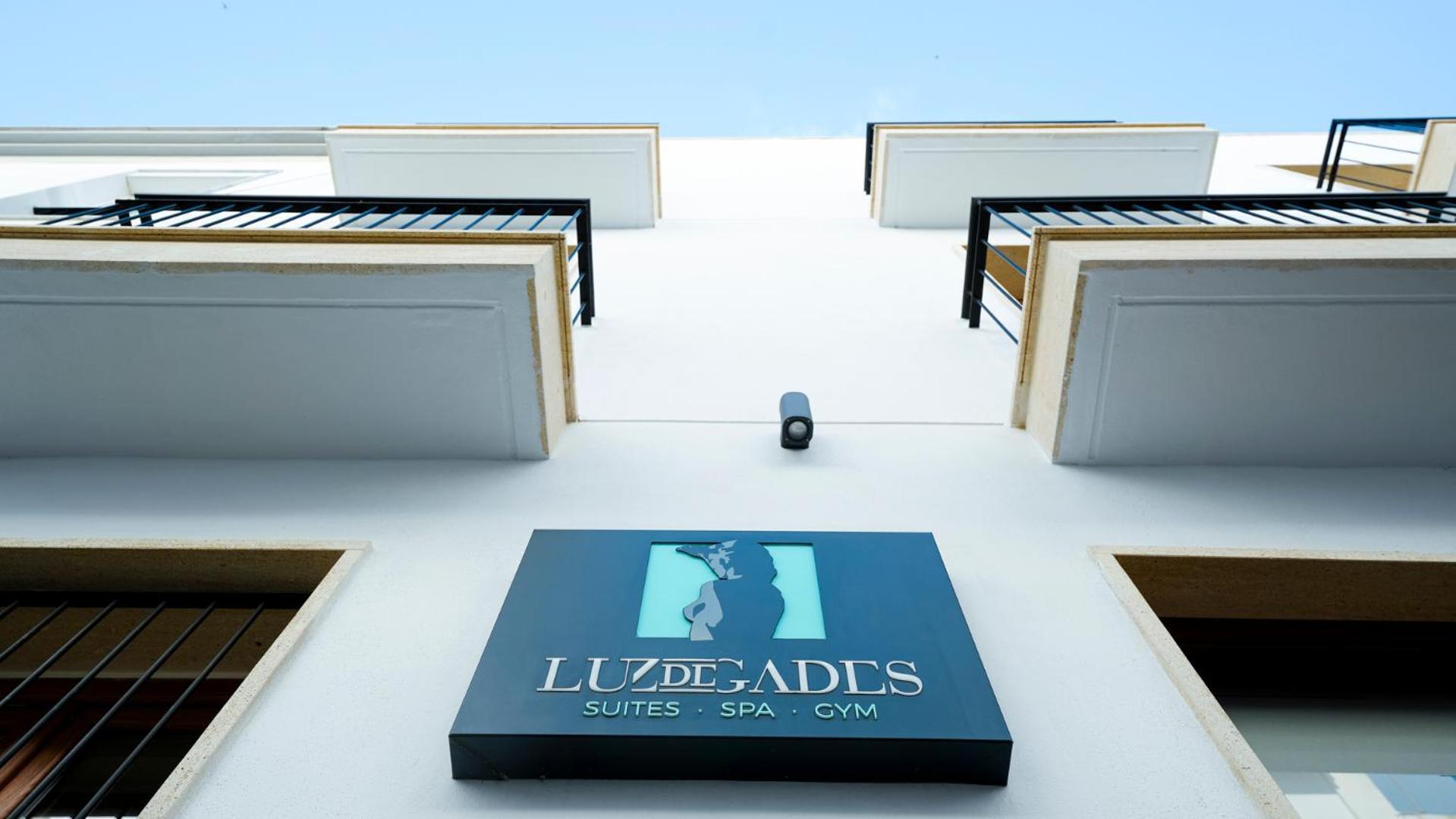 Aparthotel Luz De Gades - Suites Spa Gym - Adults Only Кадис Экстерьер фото